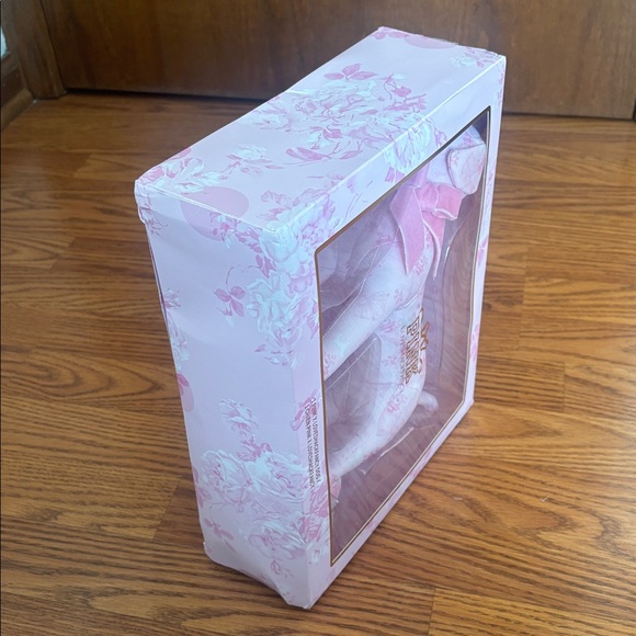 Victoria’s Secret PINK x LoveShackFancy collaboration dog - Picture 7 of 8